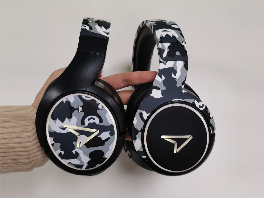 Impulse France OEM gaming headset case study dual headset appearance view