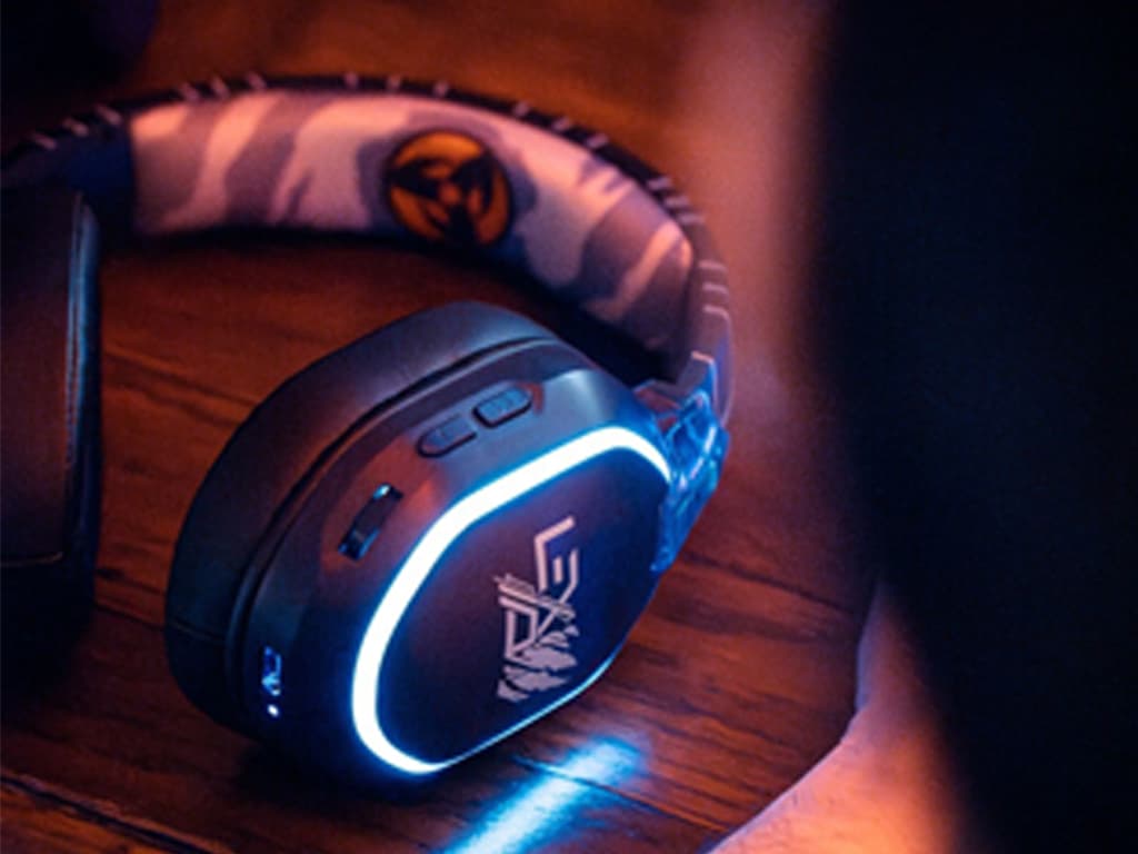 SASUKE France OEM gaming headset case study illuminated product view