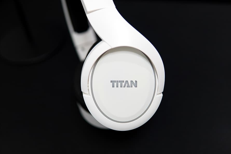 WH6 Korea OEM gaming headset case study logo customization detail
