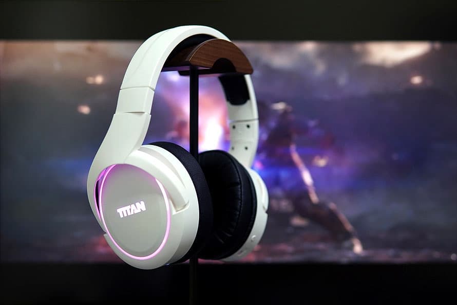 WH6 Korea OEM gaming headset case study RGB lighting use scene