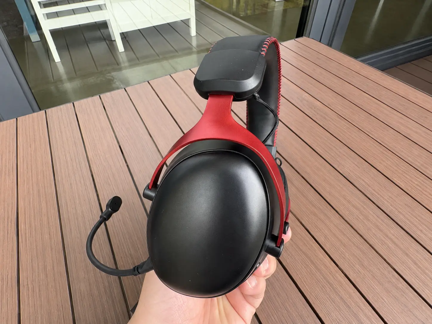 G938 China OEM gaming headset case study red wireless headset product view