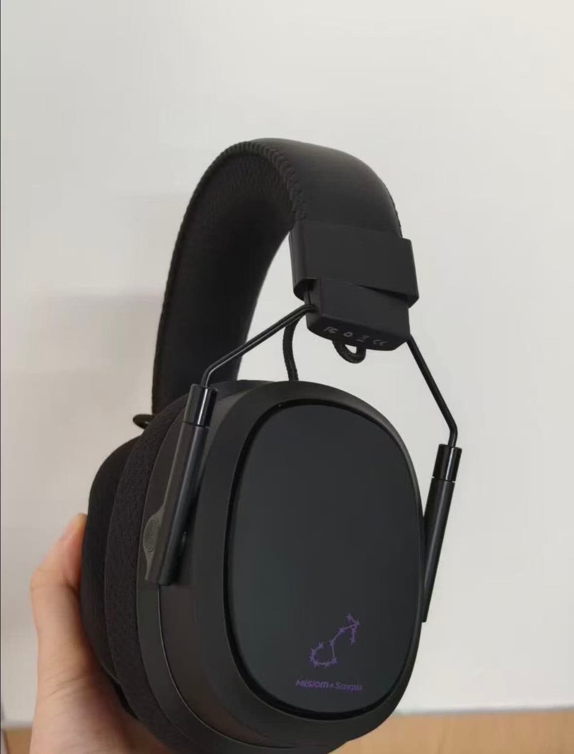 G946 USA OEM gaming headset case study earcup logo detail view