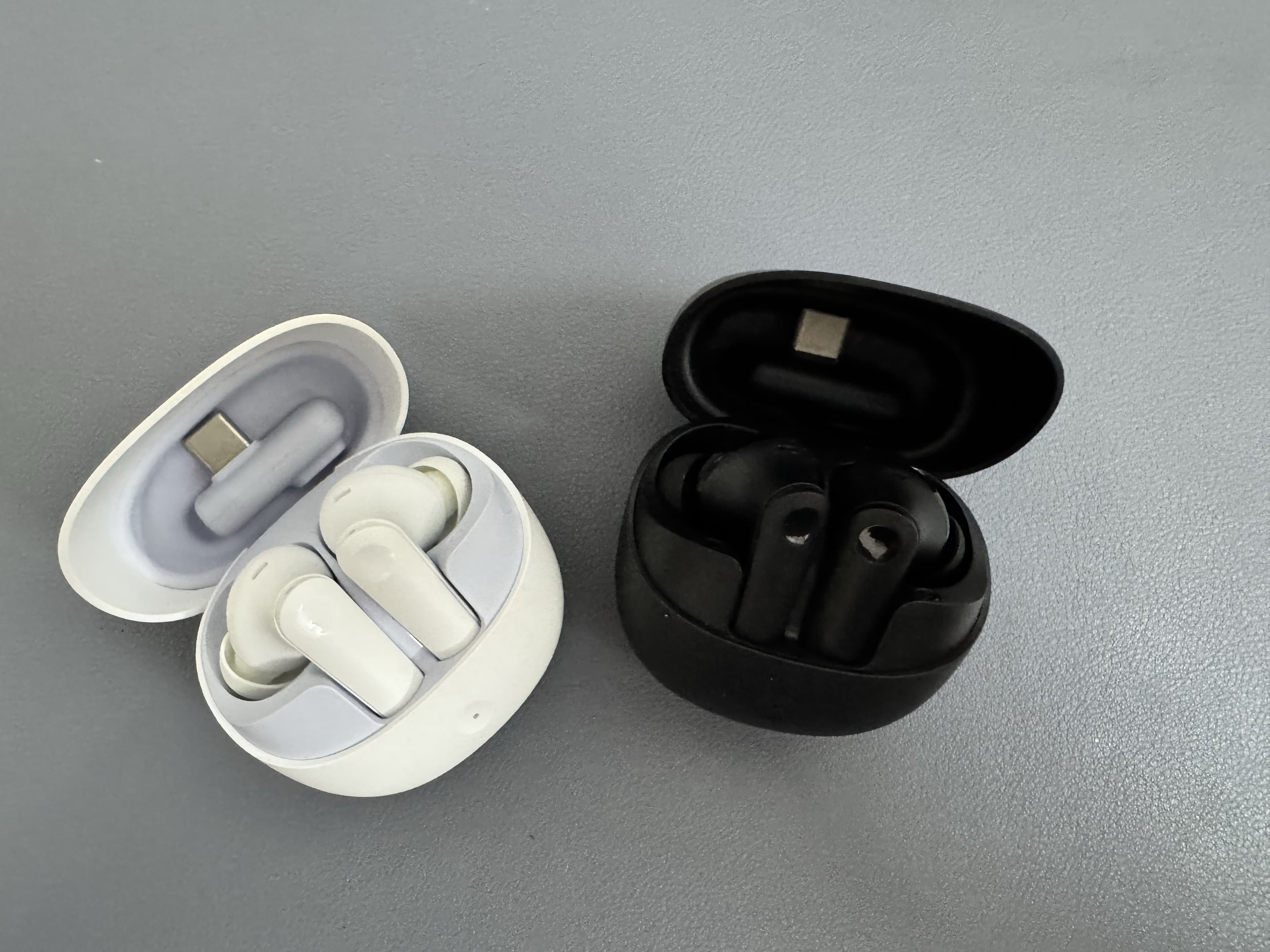 GE3 Korea OEM gaming TWS earbuds case study dual color open case view