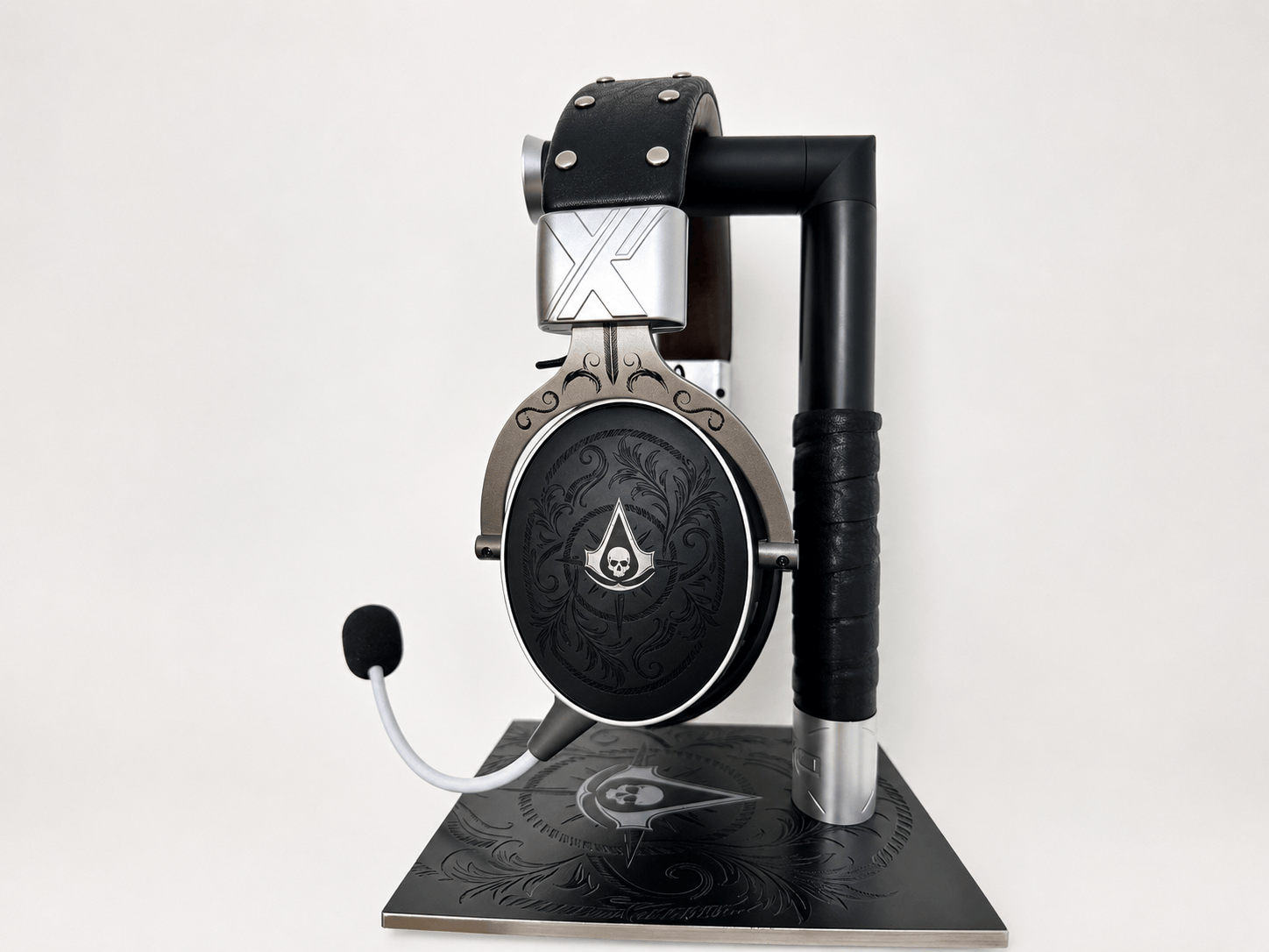 Black Flag gaming headset side earcup with scratch and pirate-theme CMF details